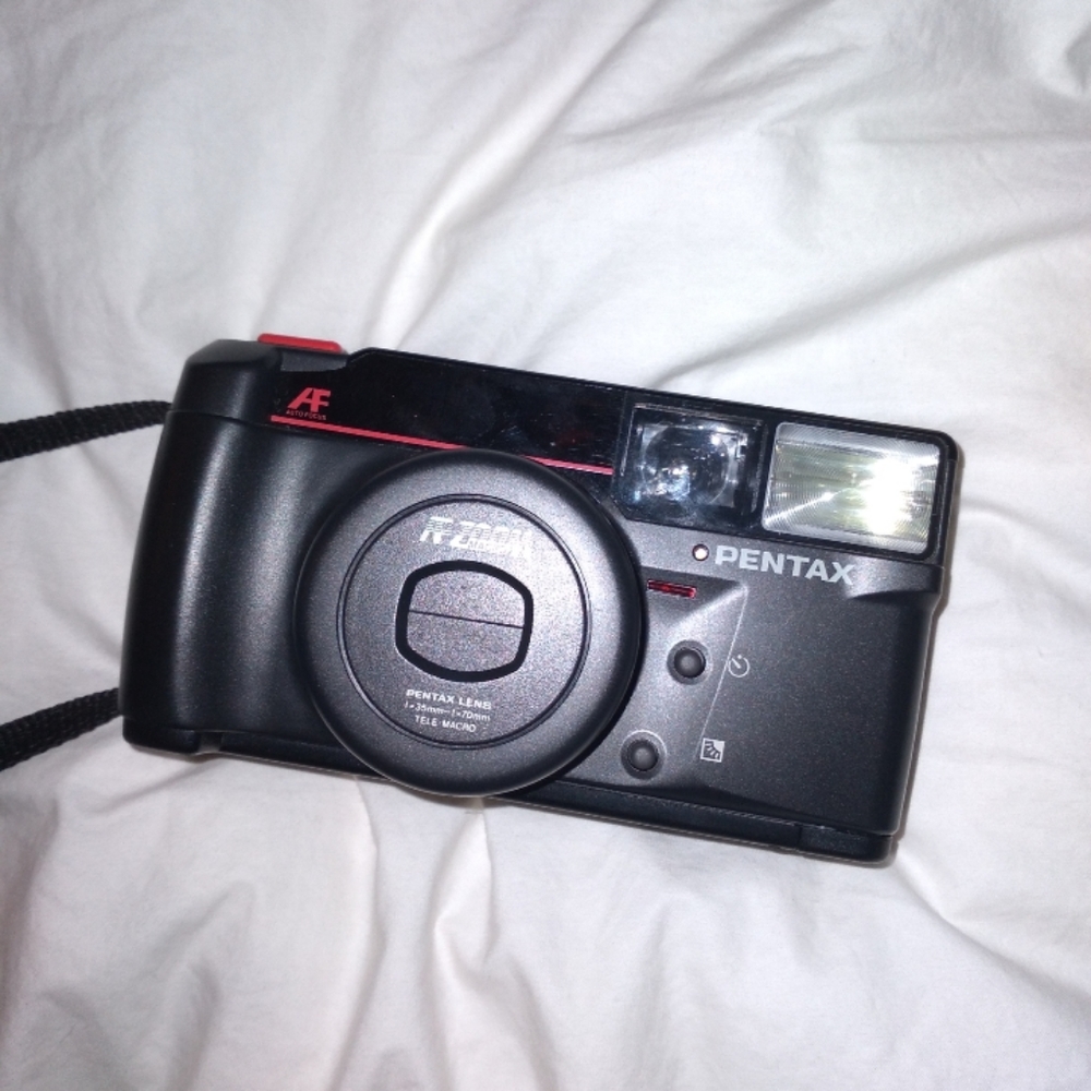 Pentax IQZoom 70 Lens Camera 📷